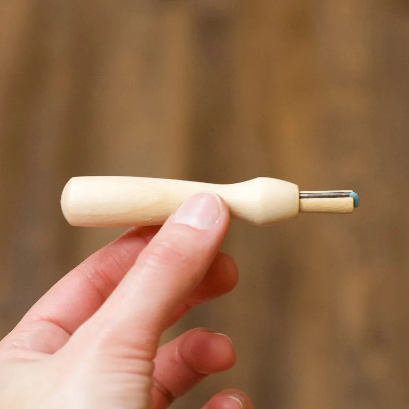 Wooden Handle for Triangular Felting Needle - Image 2